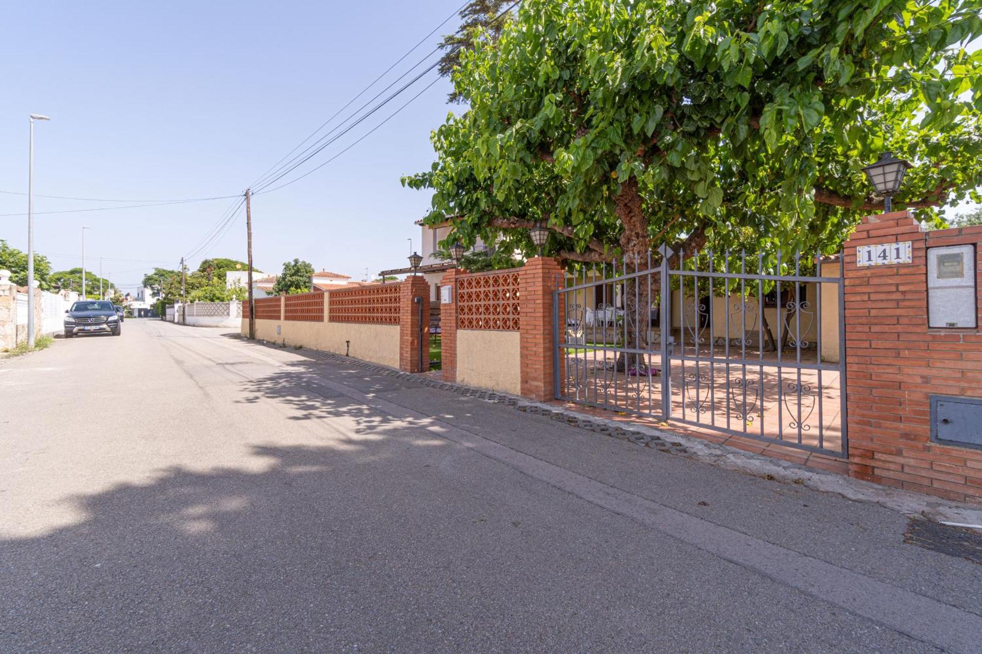 Apart-Rent Casa Con Jardin Pani 0081 Empuriabrava Kültér fotó