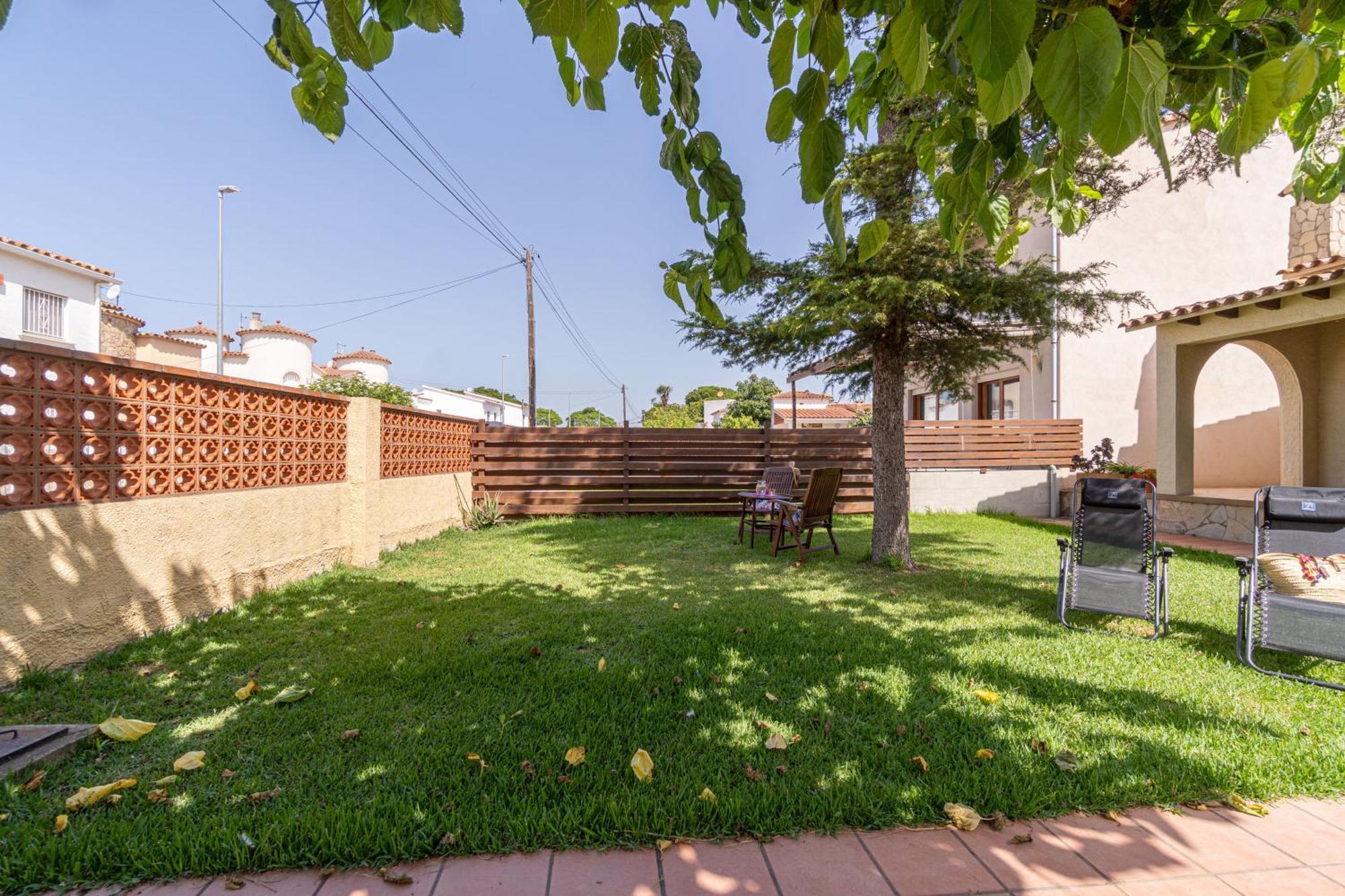 Apart-Rent Casa Con Jardin Pani 0081 Empuriabrava Kültér fotó