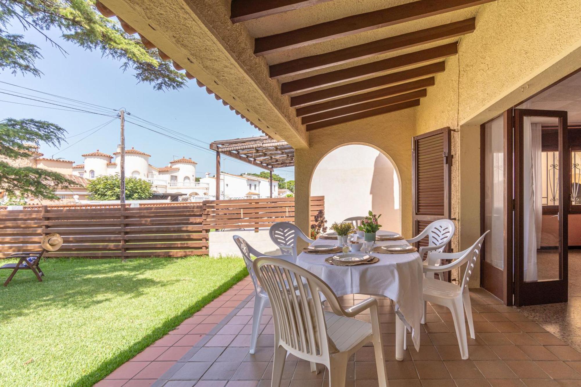 Apart-Rent Casa Con Jardin Pani 0081 Empuriabrava Kültér fotó
